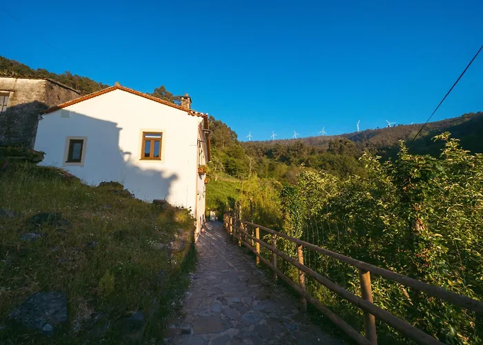 Casa de Férias Montanhas Do Xisto - Solar Do Xisto Poente *
